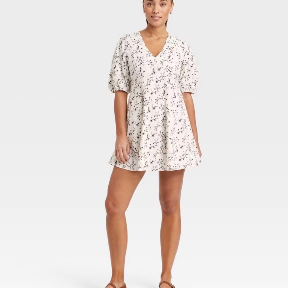 Universal Thread Off White Floral Mini Dress